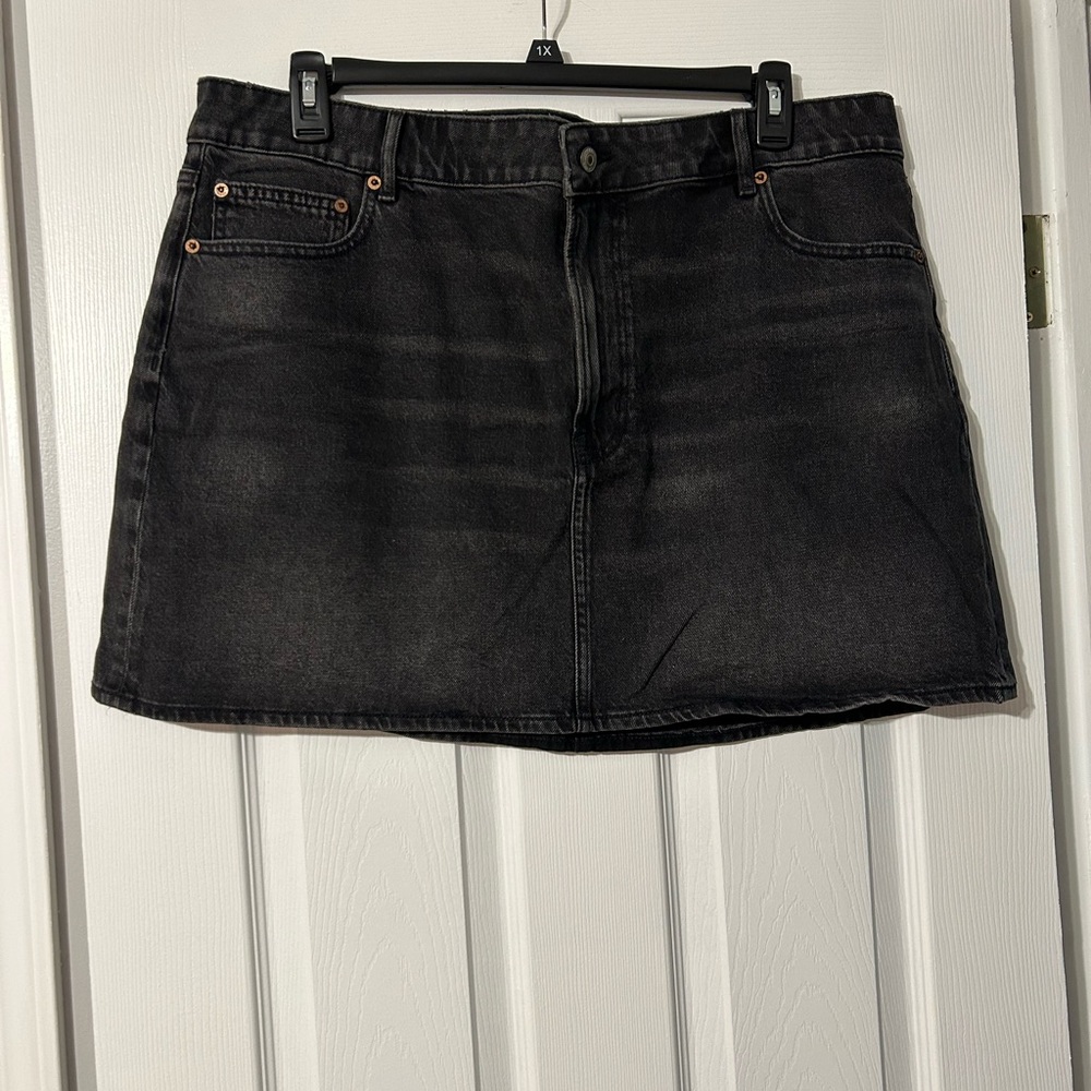 American Eagle Outfitters Black Mini Skirt